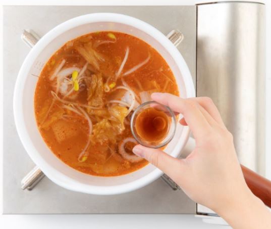 낙지묵은지콩나물국 4단계 조리 모습