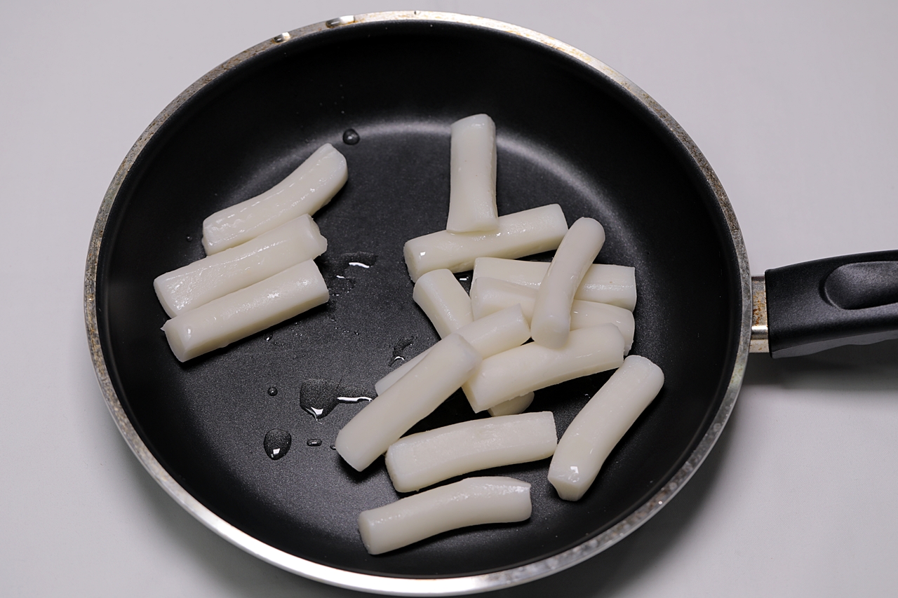 호두떡볶이 2단계 조리 모습