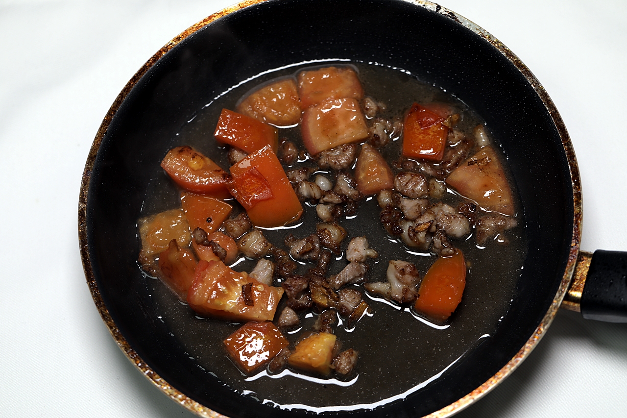 돼지고기 토마토 두부볶음 4단계 조리 모습