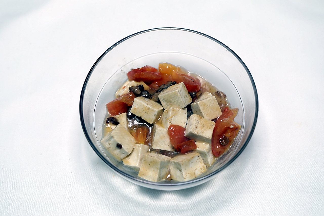 돼지고기 토마토 두부볶음 5단계 조리 모습